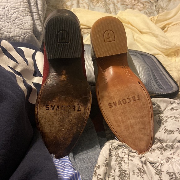 Brand new, never worn Tecova boots. Powder blue suede for a fashionista. - Picture 13 of 13